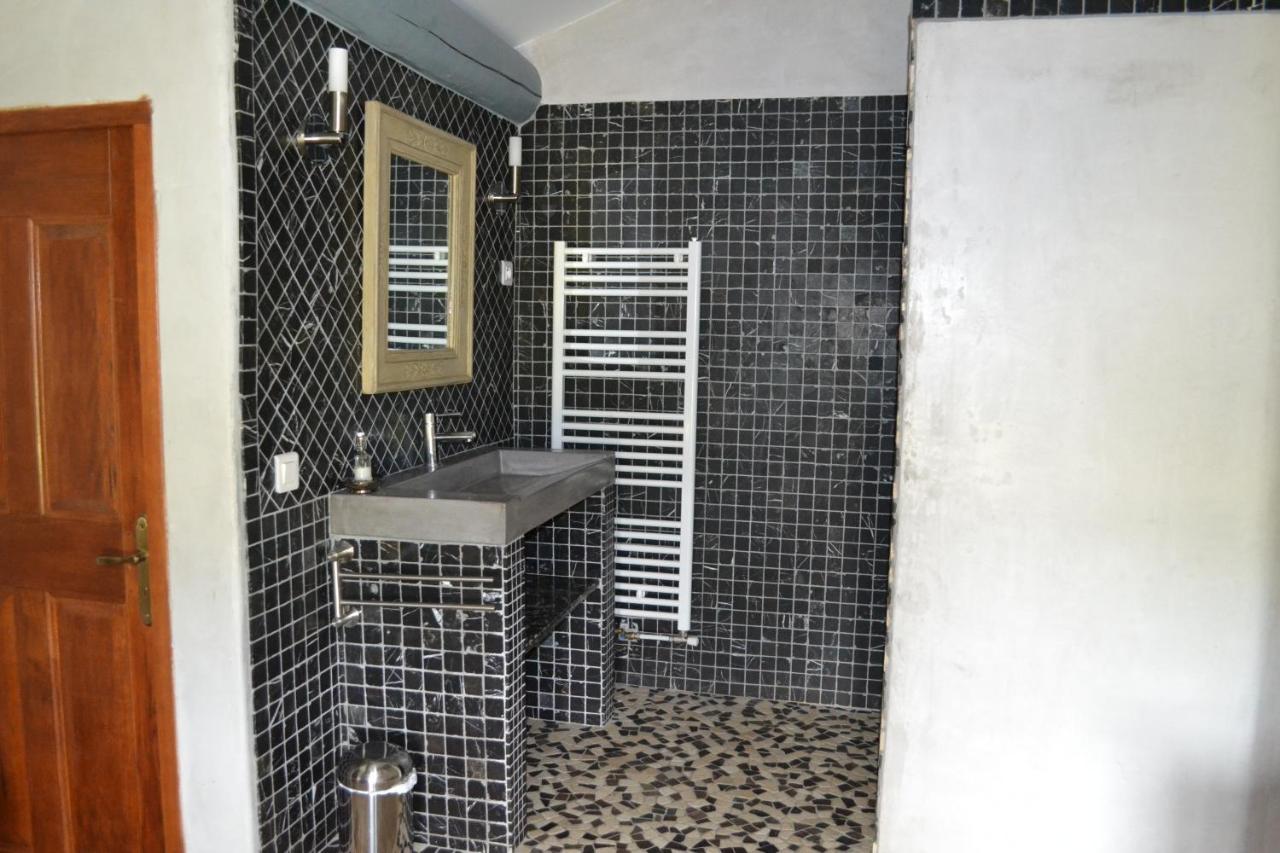 Ferme De Palumiane - Chambres Climatisees Visan Экстерьер фото